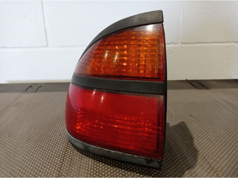 Recambio de piloto trasero izquierdo para renault laguna (b56) referencia OEM IAM   