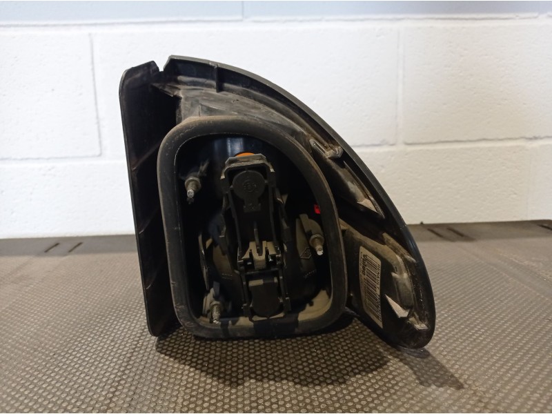 Recambio de piloto trasero izquierdo para renault laguna (b56) referencia OEM IAM   