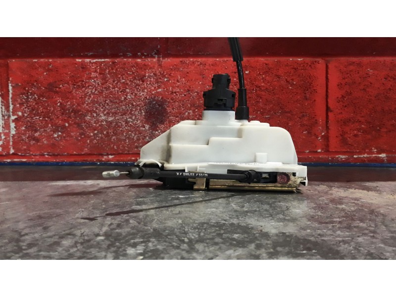 Recambio de cerra. puer. delantero derecha para renault laguna ii (bg0) authentique | 0.01 - ... authentique | 0.01 - ... refere