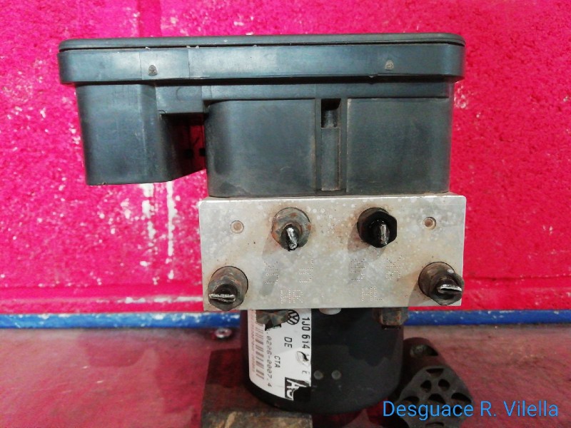 Recambio de abs para volkswagen golf iv berlina (1j1) básico | 0.97 - ... referencia OEM IAM 1CO907379J   Recambio de abs para volkswagen golf iv berlina (1j1) básico | 0.97 - ... referencia OEM IAM 1CO907379J