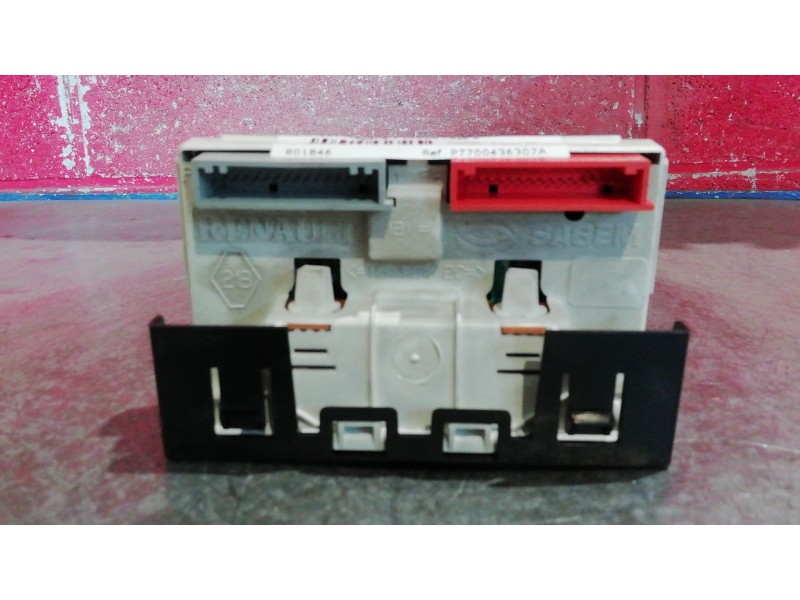 Recambio de pantalla multifuncion para renault megane i coupe fase 2 (da..) referencia OEM IAM P7700436307A  