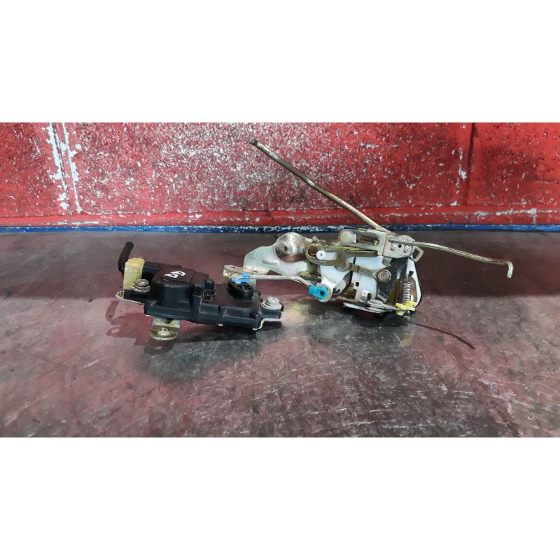 Recambio de cerra. puer. delantero derecha para mitsubishi santamo (hyundai) santamo confort | 11.98 - 12.01 santamo confort | 1