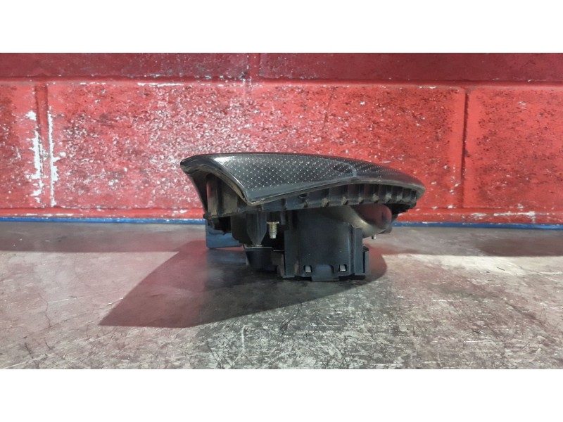 Recambio de piloto porton derecho para renault megane classic alize 1.6e referencia OEM IAM   