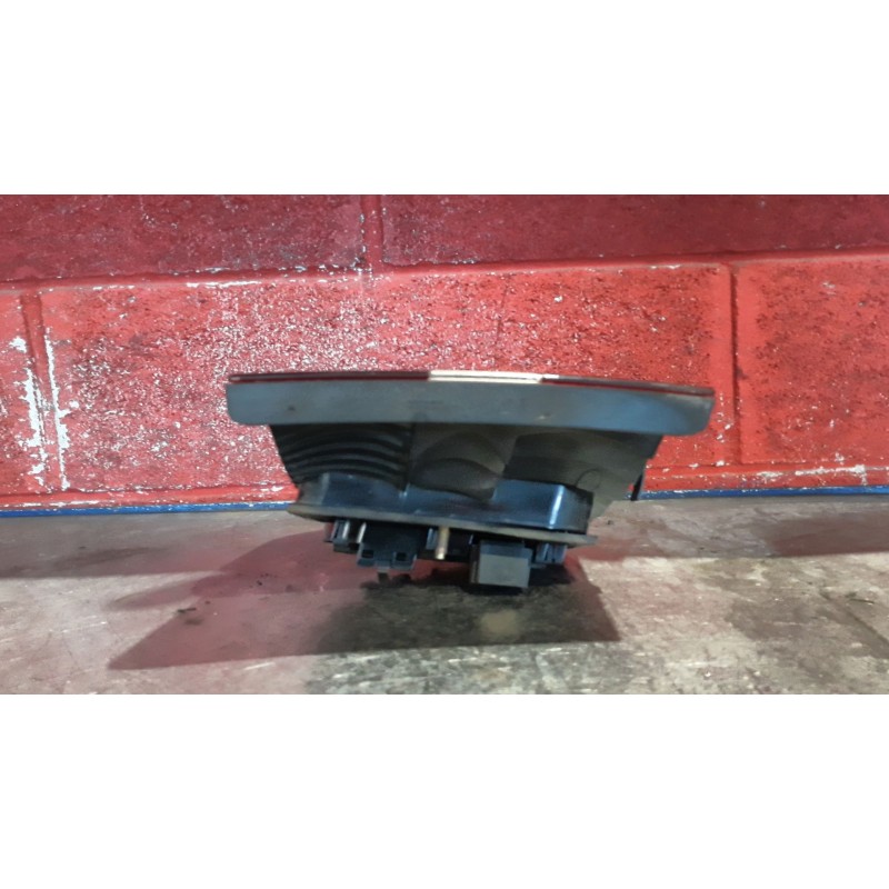 Recambio de piloto porton izquierdo para fiat stilo multi wagon (192) 1.9 jtd 115 | 0.03 - ... 1.9 jtd 115 | 0.03 - ... referenc