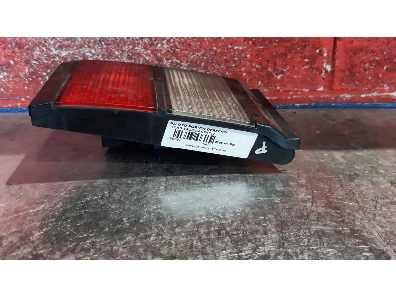 Recambio de piloto porton derecho para volkswagen passat referencia OEM IAM   