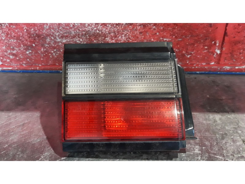 Recambio de piloto porton izquierdo para volkswagen passat referencia OEM IAM   