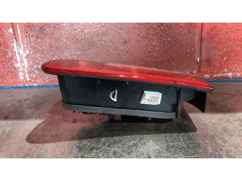 Recambio de piloto porton derecho para renault laguna ii (bg0) 1.6 | 0.01 - ... 1.6 | 0.01 - ... referencia OEM IAM   