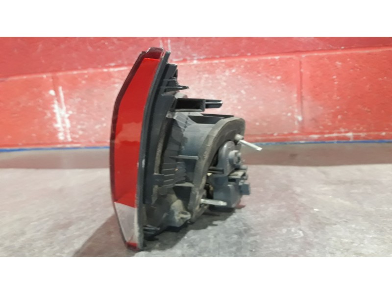 Recambio de piloto porton derecho para volkswagen golf vi (5k1)  | 0.08 - ...  | 0.08 - ... referencia OEM IAM   