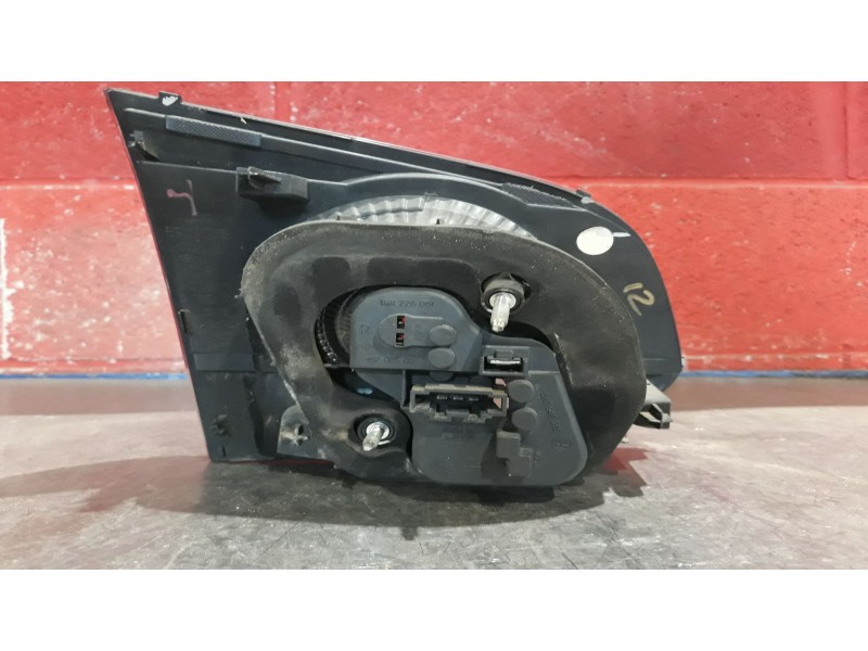 Recambio de piloto porton derecho para volkswagen golf vi (5k1)  | 0.08 - ...  | 0.08 - ... referencia OEM IAM   