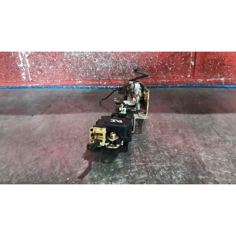 Recambio de cerra. puer. delantero izquierda para mitsubishi santamo (hyundai) santamo confort | 11.98 - 12.01 santamo confort |