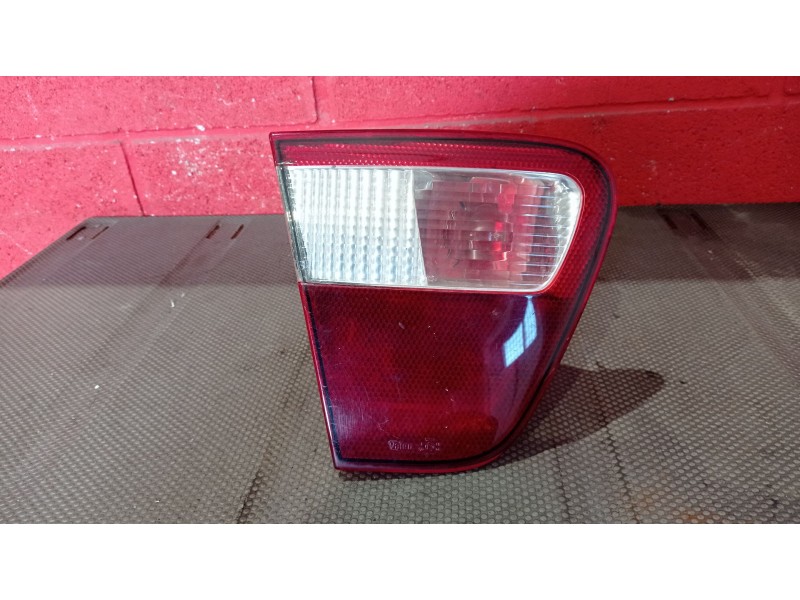 Recambio de piloto porton izquierdo para seat cordoba berlina (6k2) signo referencia OEM IAM   