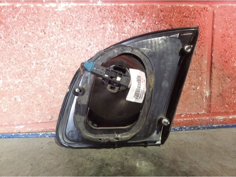 Recambio de piloto porton izquierdo para nissan primera berlina (p11) 2.0 turbodiesel cat | 0.96 - ... 2.0 turbodiesel cat | 0.9