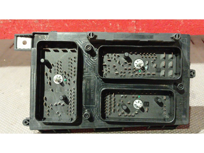 Recambio de caja reles fusibles para opel astra h berlina cosmo | 01.04 - 12.07 cosmo | 01.04 - 12.07 referencia OEM IAM 1320578