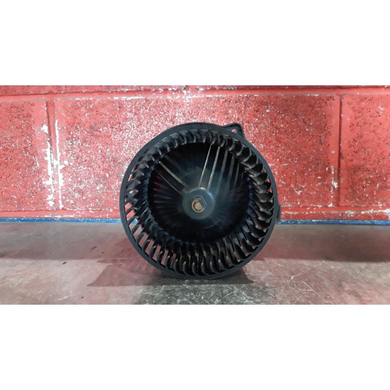 Recambio de motor calefaccion para mitsubishi santamo (hyundai) santamo confort | 11.98 - 12.01 santamo confort | 11.98 - 12.01 