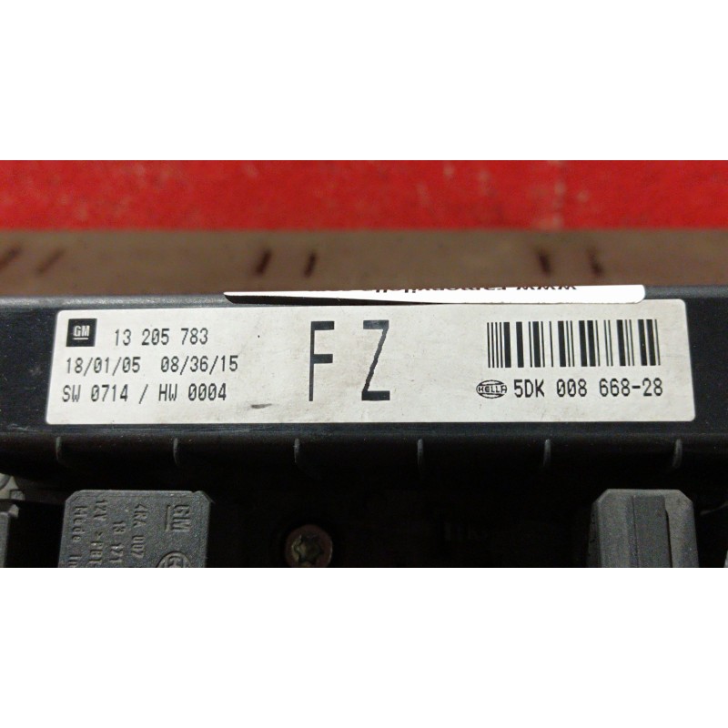 Recambio de caja reles fusibles para opel astra h berlina cosmo | 01.04 - 12.07 cosmo | 01.04 - 12.07 referencia OEM IAM 1320578