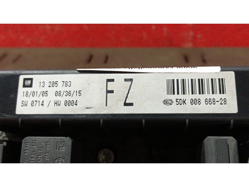 Recambio de caja reles fusibles para opel astra h berlina cosmo | 01.04 - 12.07 cosmo | 01.04 - 12.07 referencia OEM IAM 1320578