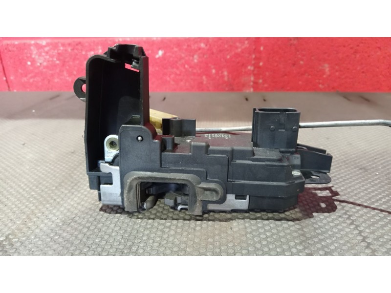 Recambio de cerradura puerta delantera derecha para opel astra h berlina cosmo | 01.04 - 12.07 cosmo | 01.04 - 12.07 referencia 