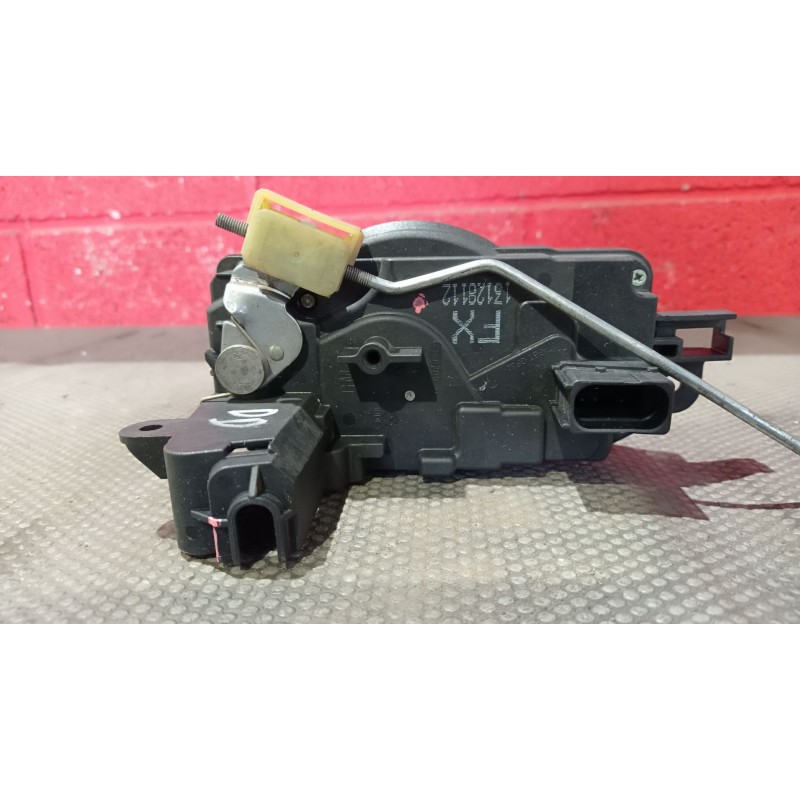 Recambio de cerradura puerta delantera derecha para opel astra h berlina cosmo | 01.04 - 12.07 cosmo | 01.04 - 12.07 referencia 