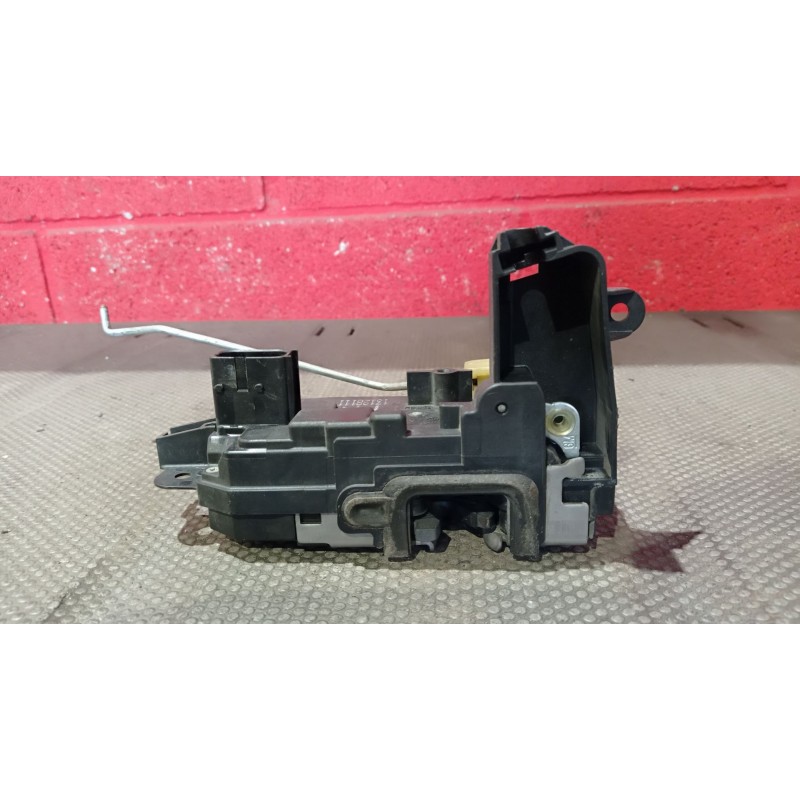 Recambio de cerradura puerta delantera izquierda para opel astra h berlina cosmo | 01.04 - 12.07 cosmo | 01.04 - 12.07 referenci