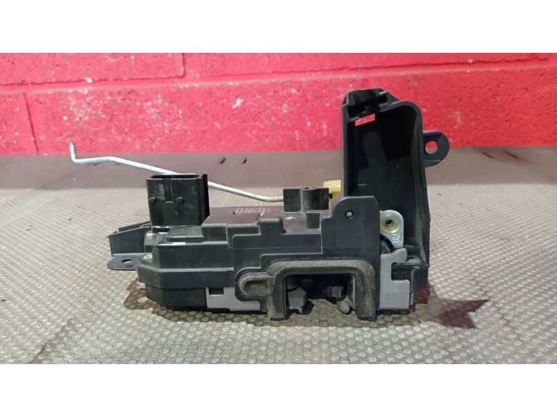 Recambio de cerradura puerta delantera izquierda para opel astra h berlina cosmo | 01.04 - 12.07 cosmo | 01.04 - 12.07 referenci