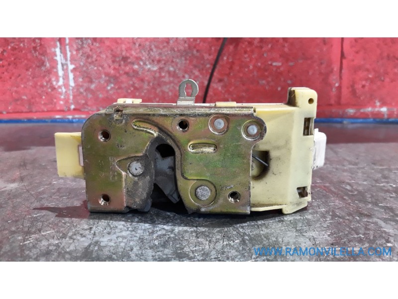 Recambio de cerra. puer. tras. derecha para ford focus turnier (cak) ambiente | 08.98 - 12.04 ambiente | 08.98 - 12.04 referenci