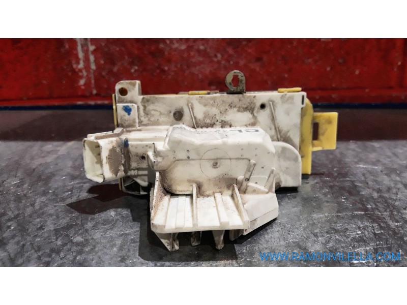 Recambio de cerra. puer. tras. derecha para ford focus 1.6 trend referencia OEM IAM   