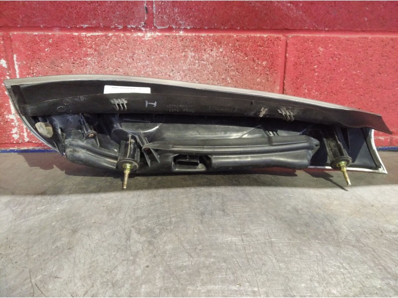 Recambio de piloto trasero izquierdo para fiat marea weekend (185) 1.9 jtd 110 elx | 0.01 - ... 1.9 jtd 110 elx | 0.01 - ... ref