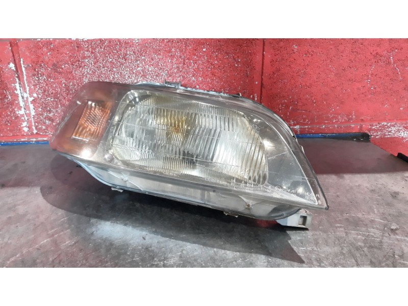 Recambio de faro derecho para honda civic berlina .5 (ma/mb)  | 0.95 - 0.01  | 0.95 - 0.01 referencia OEM IAM   