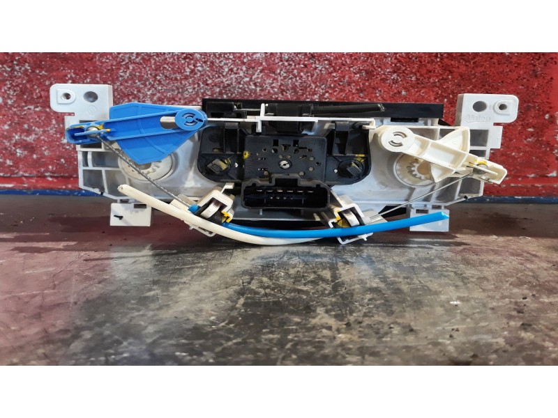 Recambio de mando calef. aire acondicio. para dacia sandero  | 0.08 - ...  | 0.08 - ... referencia OEM IAM    Recambio de mando calef. aire acondicio. para dacia sandero  | 0.08 - ...  | 0.08 - ... referencia OEM IAM