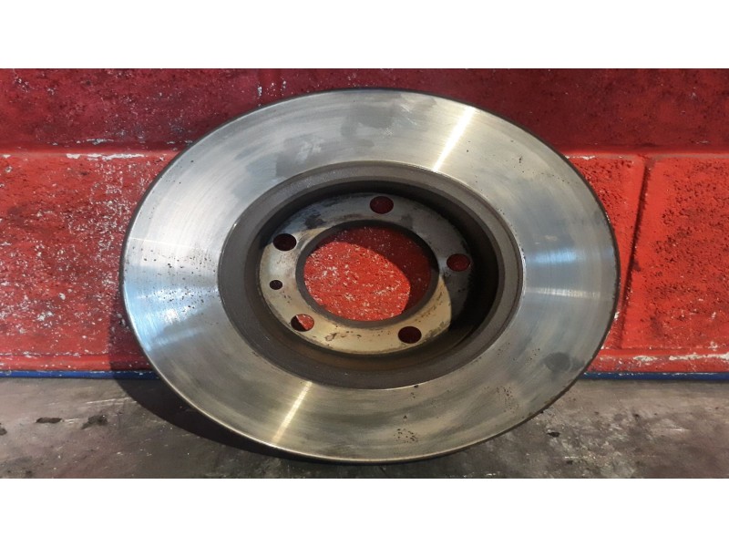 Recambio de disco freno delantero para nissan interstar 2.5dci 100 basic l1h1 2.800 referencia OEM IAM   