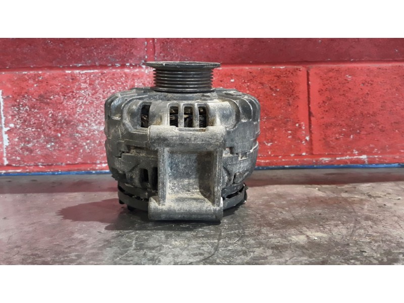 Recambio de alternador para volkswagen caravelle referencia OEM IAM 0986042790  