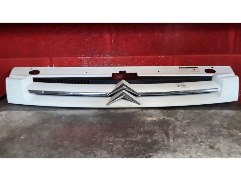 Recambio de rejilla delantera para citroen berlingo 1.6 hdi 110 sx multispace referencia OEM IAM   