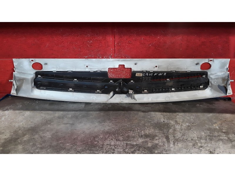 Recambio de rejilla delantera para citroen berlingo 1.6 hdi 110 sx multispace referencia OEM IAM   