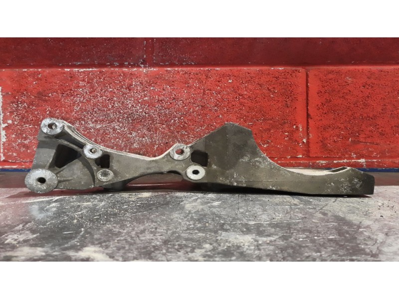 Recambio de soporte alternador para seat altea xl (5p5)  | 0.06 - ...  | 0.06 - ... referencia OEM IAM 03G903113A  