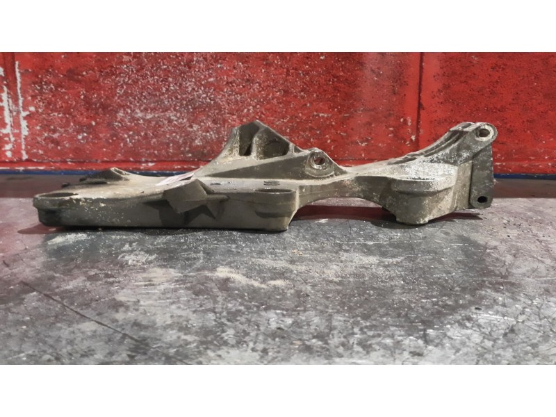 Recambio de soporte alternador para seat altea xl (5p5)  | 0.06 - ...  | 0.06 - ... referencia OEM IAM 03G903113A  