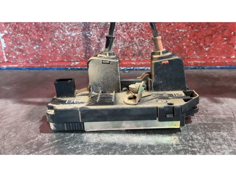 Recambio de cerra. puer. tras. derecha para opel astra 2.0 dti 16v comfort referencia OEM IAM    Recambio de cerra. puer. tras. derecha para opel astra 2.0 dti 16v comfort referencia OEM IAM