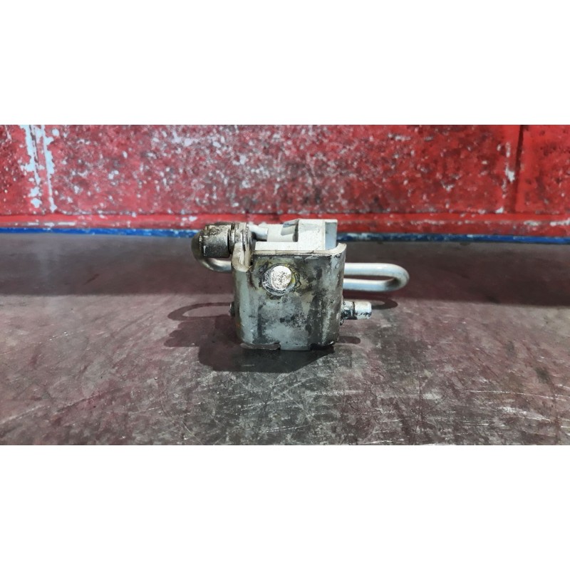 Recambio de bisagra puer. delantero derecha para seat toledo (1m2)  | 0.99 - 0.04  | 0.99 - 0.04 referencia OEM IAM   