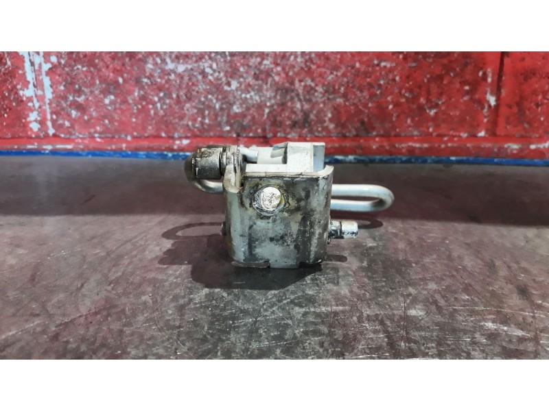 Recambio de bisagra puer. delantero derecha para seat toledo (1m2)  | 0.99 - 0.04  | 0.99 - 0.04 referencia OEM IAM   