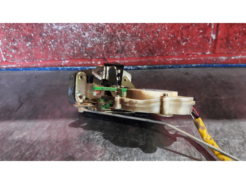 Recambio de cerra. puer. tras. izquierda para kia carnival 2.9 turbodiesel cat | 0.99 - ... 2.9 turbodiesel cat | 0.99 - ... ref