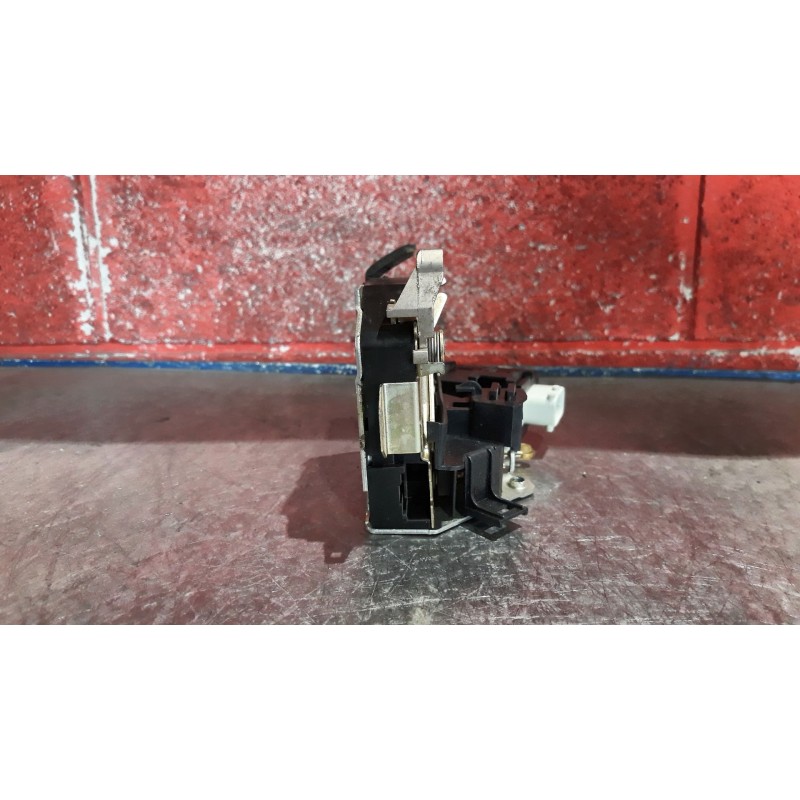 Recambio de cerra. puer. tras. derecha para bmw serie 5 berlina (e39)  | 0.95 - 0.03  | 0.95 - 0.03 referencia OEM IAM   