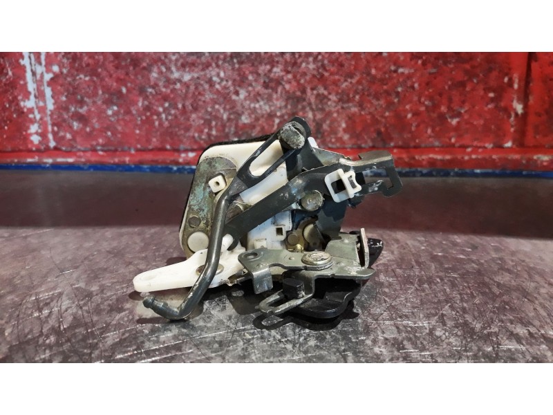 Recambio de cerra. puer. tras. izquierda para hyundai accent referencia OEM IAM    Recambio de cerra. puer. tras. izquierda para hyundai accent referencia OEM IAM