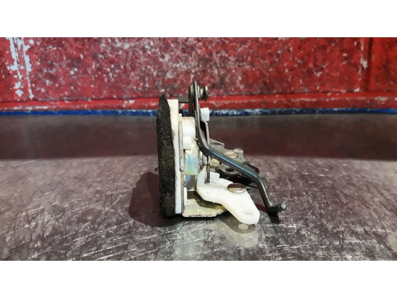 Recambio de cerra. puer. tras. izquierda para hyundai accent referencia OEM IAM    Recambio de cerra. puer. tras. izquierda para hyundai accent referencia OEM IAM