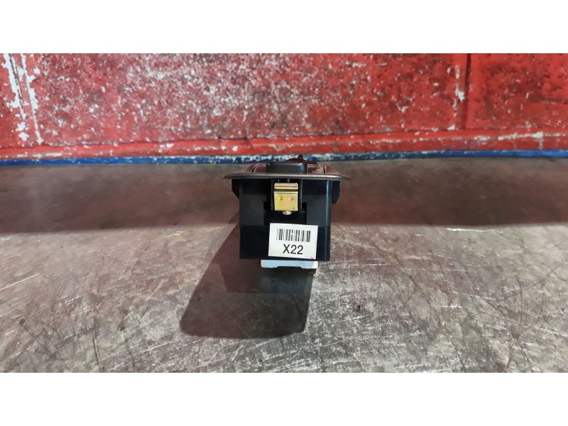 Recambio de mando elevalu. delantero izquierdo para hyundai elantra (xd)  | 0.00 - ...  | 0.00 - ... referencia OEM IAM 935702D0