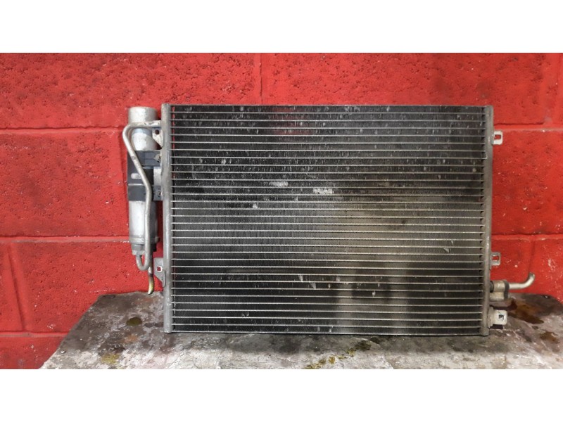 Recambio de conden. radia. aire acondicio. para renault clio ii fase i (b/cbo)  | 0.98 - 0.01  | 0.98 - 0.01 referencia OEM IAM 