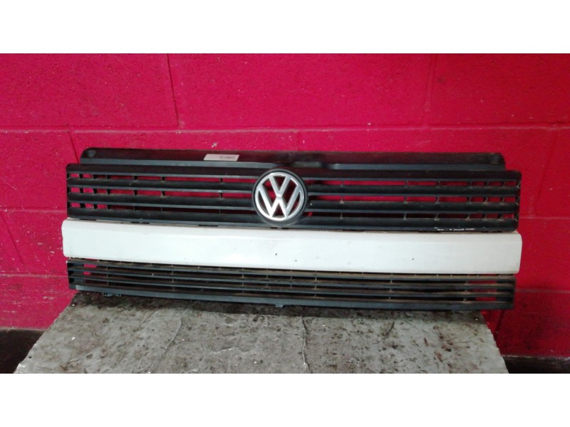 Recambio de rejilla delantera para volkswagen transporter trans kombi 9 2.4 syncr referencia OEM IAM    Recambio de rejilla delantera para volkswagen transporter trans kombi 9 2.4 syncr referencia OEM IAM