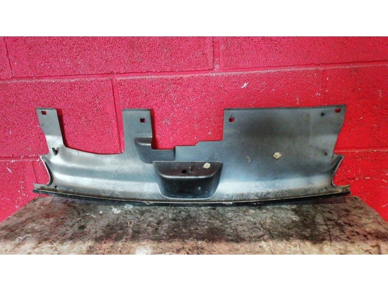 Recambio de rejilla delantera para peugeot 306 berlina 3/4/5 puertas (s2) boulebard | 12.97 - 12.99 boulebard | 12.97 - 12.99 re