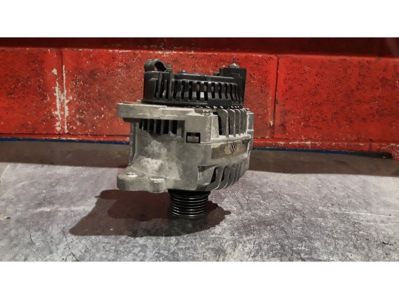 Recambio de alternador para volkswagen polo berlina (6n1) 1.6 | 0.94 - ... 1.6 | 0.94 - ... referencia OEM IAM A13VI124  