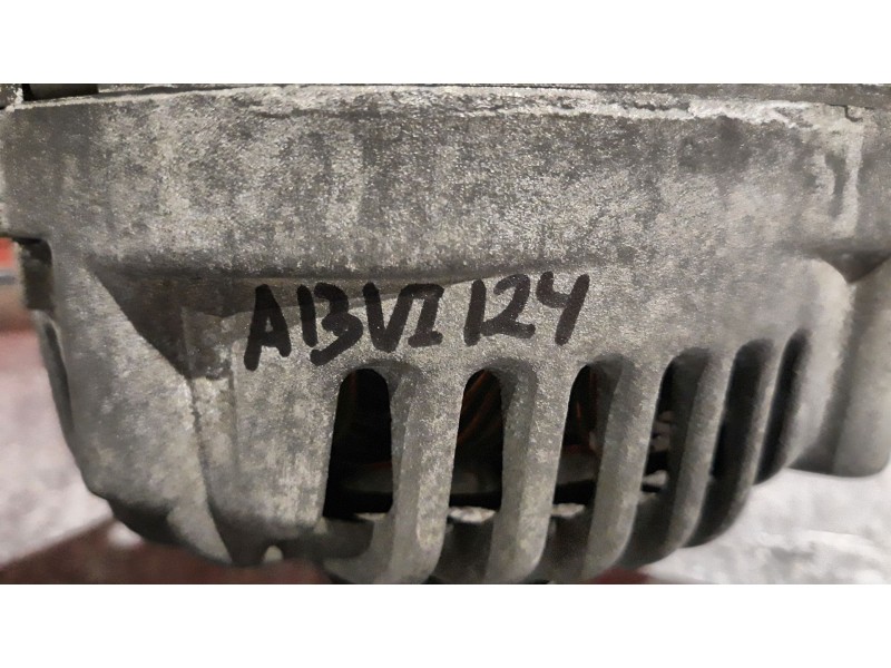 Recambio de alternador para volkswagen polo berlina (6n1) 1.6 | 0.94 - ... 1.6 | 0.94 - ... referencia OEM IAM A13VI124  
