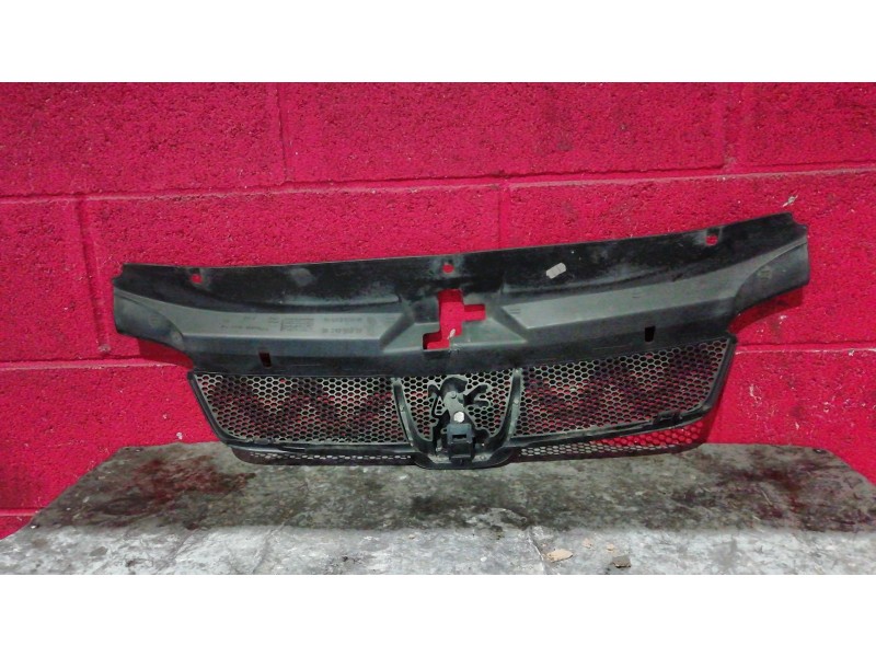 Recambio de rejilla delantera para peugeot 406 berlina (s1/s2) 2.0 hdi | ... 2.0 hdi | ... referencia OEM IAM   