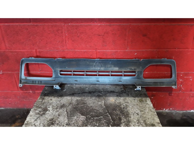 Recambio de rejilla delantera para renault expres referencia OEM IAM   